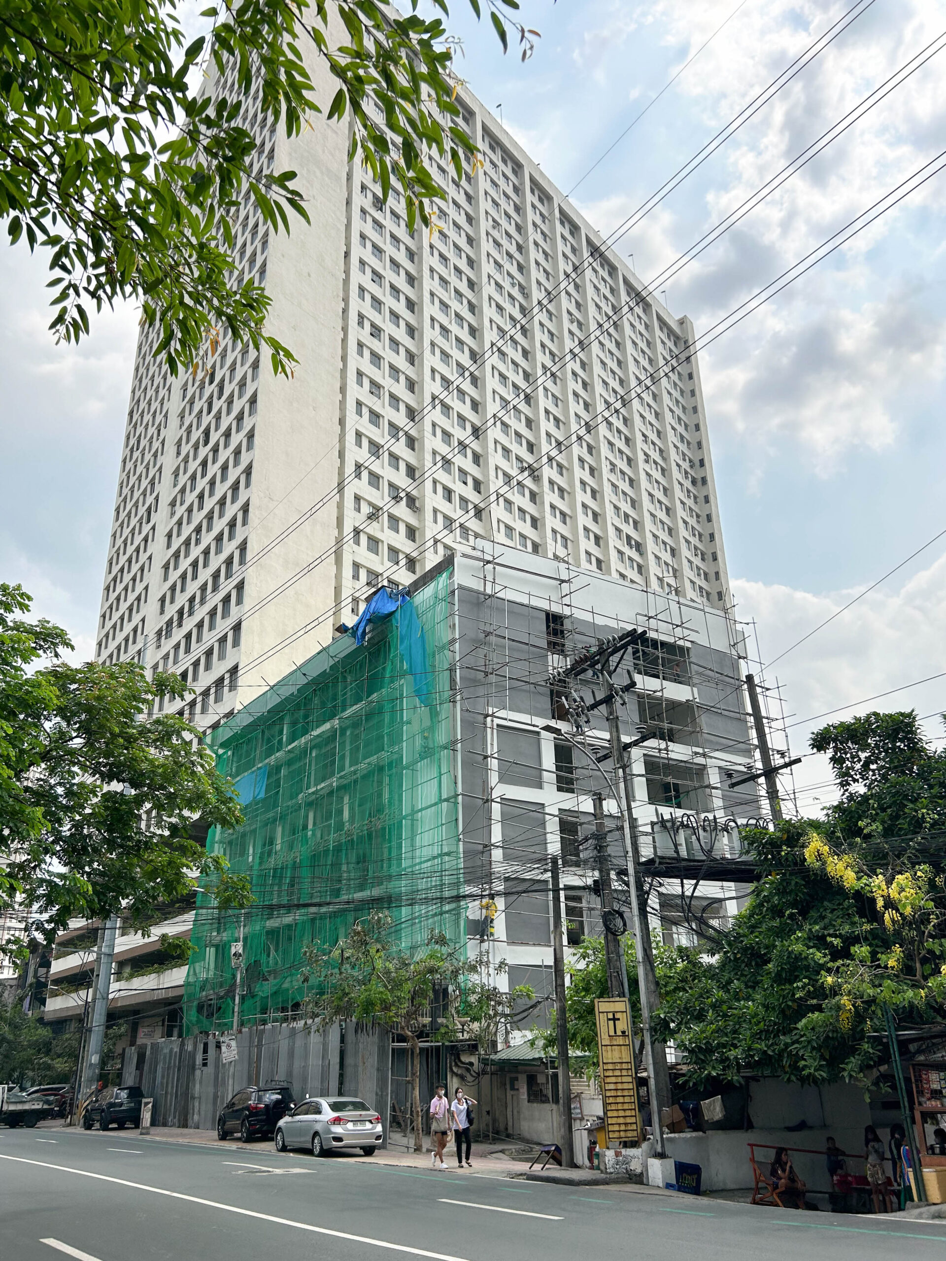 8-Storey Commercial Building For Sale along Tomas Morato