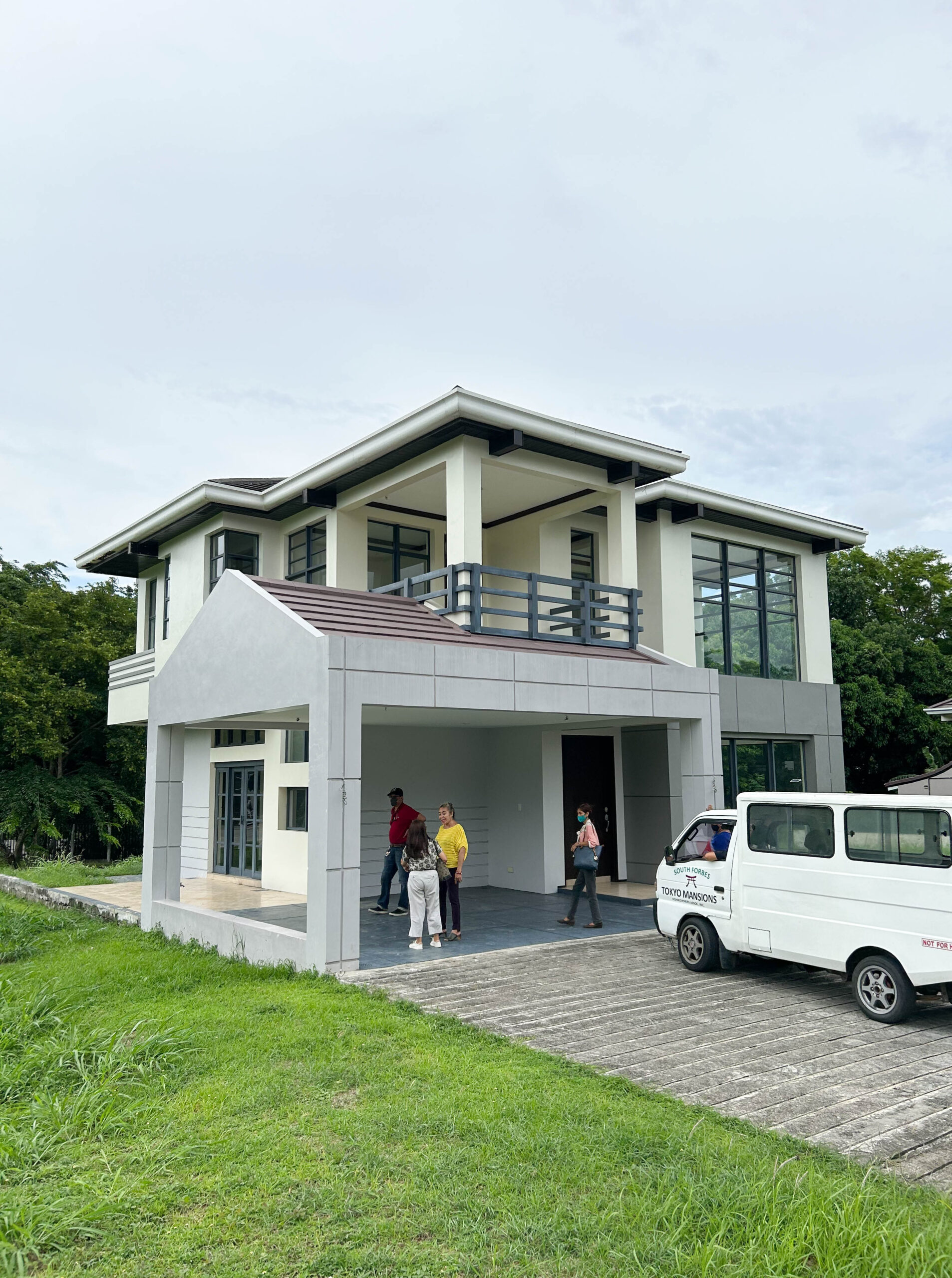 Lot For Sale in Tokyo Mansions, South Forbes